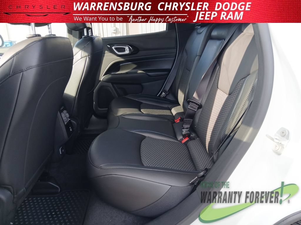 New 2026 Jeep Compass Latitude AWD/4WD image 14