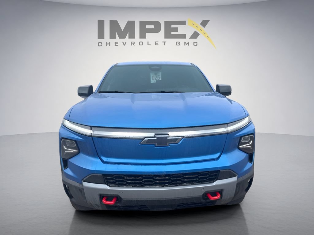 Used 2026 Chevrolet Silverado EV Trail Boss AWD/4WD image 6