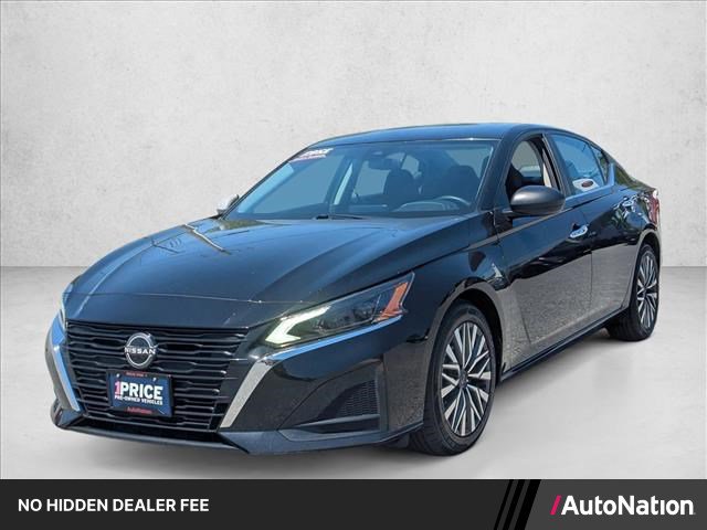 Used 2024 Nissan Altima 2.5 SV FWD image 1