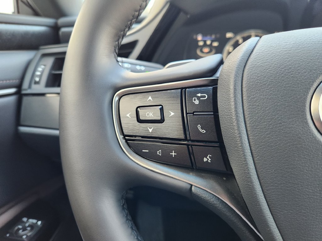 Certified 2025 Lexus ES 350 w/ Premium Package FWD image 28