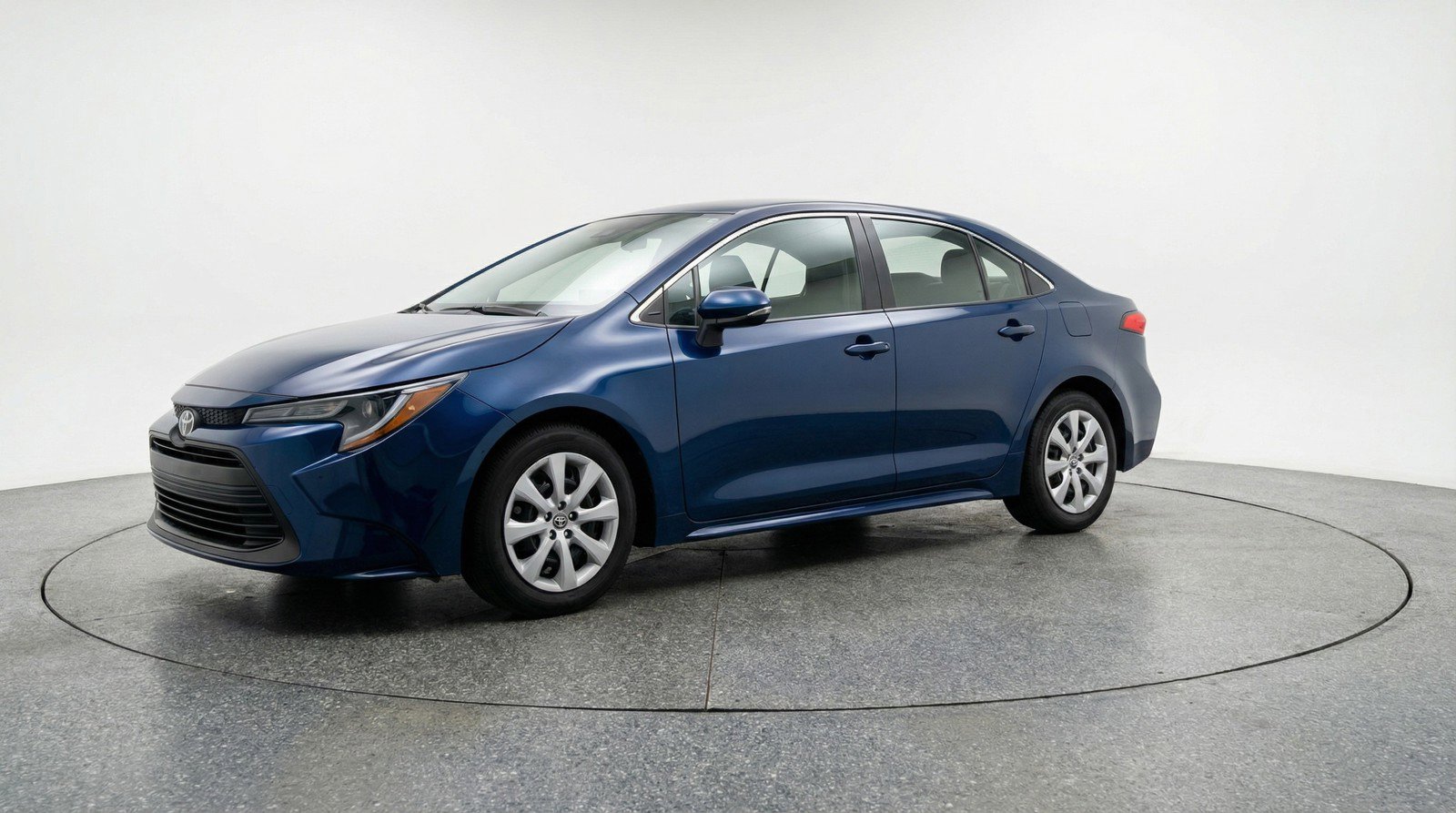 Used 2025 Toyota Corolla LE FWD image 3