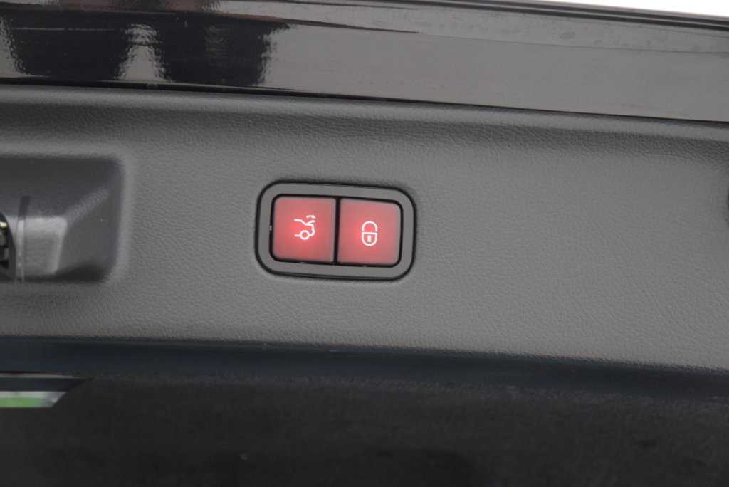 Used 2024 Mercedes-Benz S 580e 4MATIC Sedan image 31