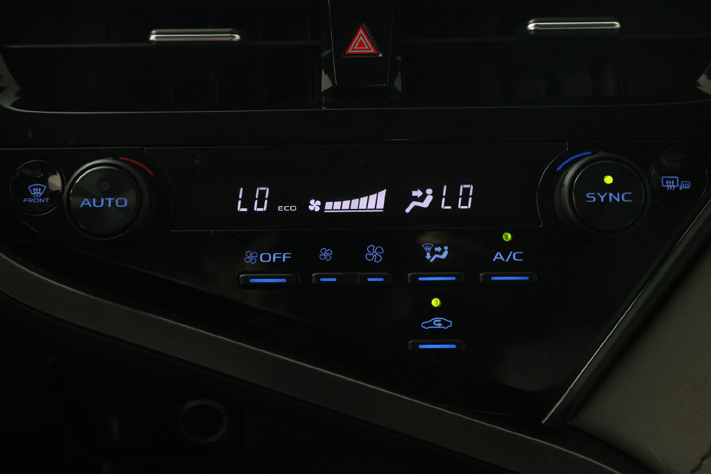Used 2023 Toyota Camry SE FWD image 25