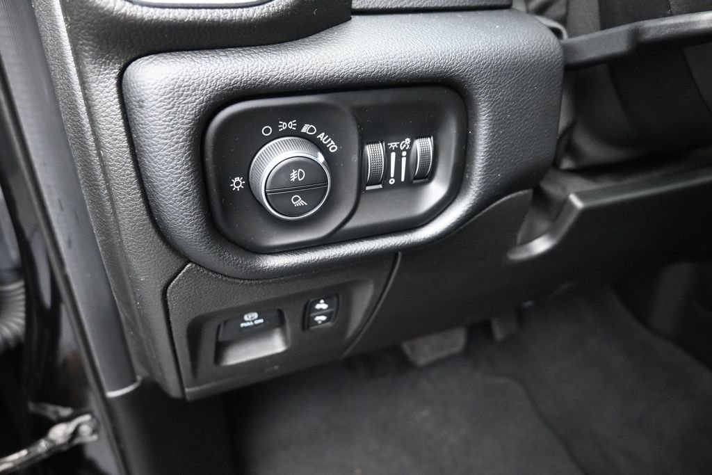Used 2019 RAM 1500 Big Horn AWD/4WD image 13