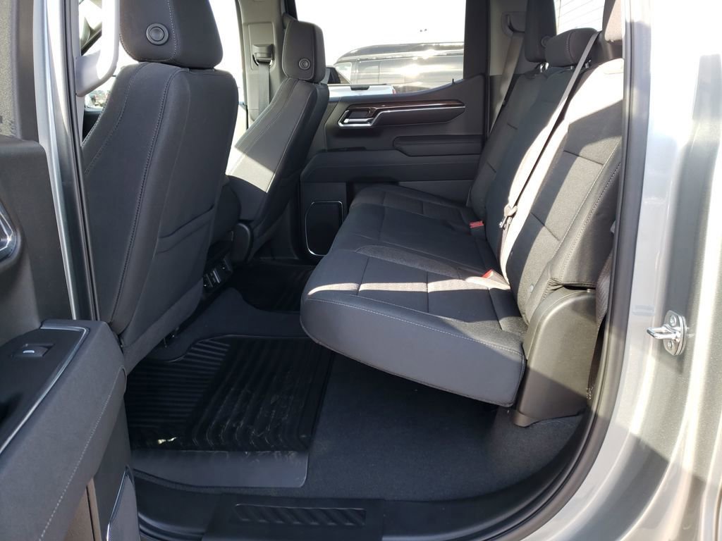 Used 2025 Chevrolet Silverado 1500 LT image 23