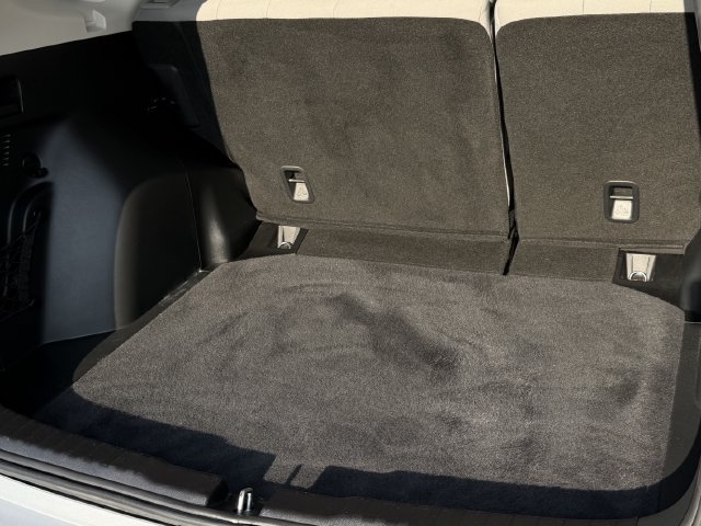 Used 2016 Honda CR-V LX image 25