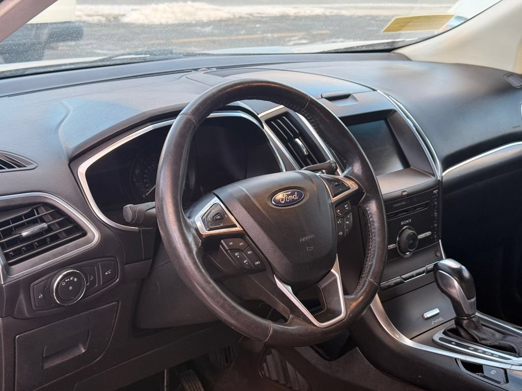 Used 2015 Ford Edge Titanium AWD/4WD image 30