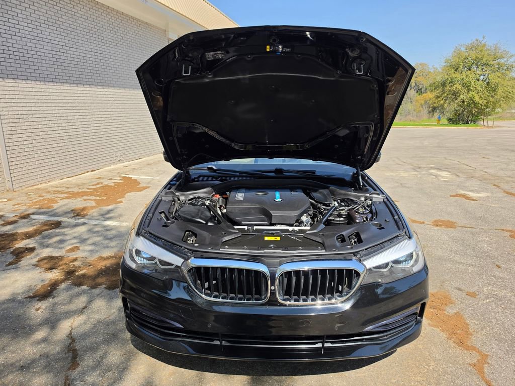 Used 2018 BMW 530e 530e iPerformance image 22