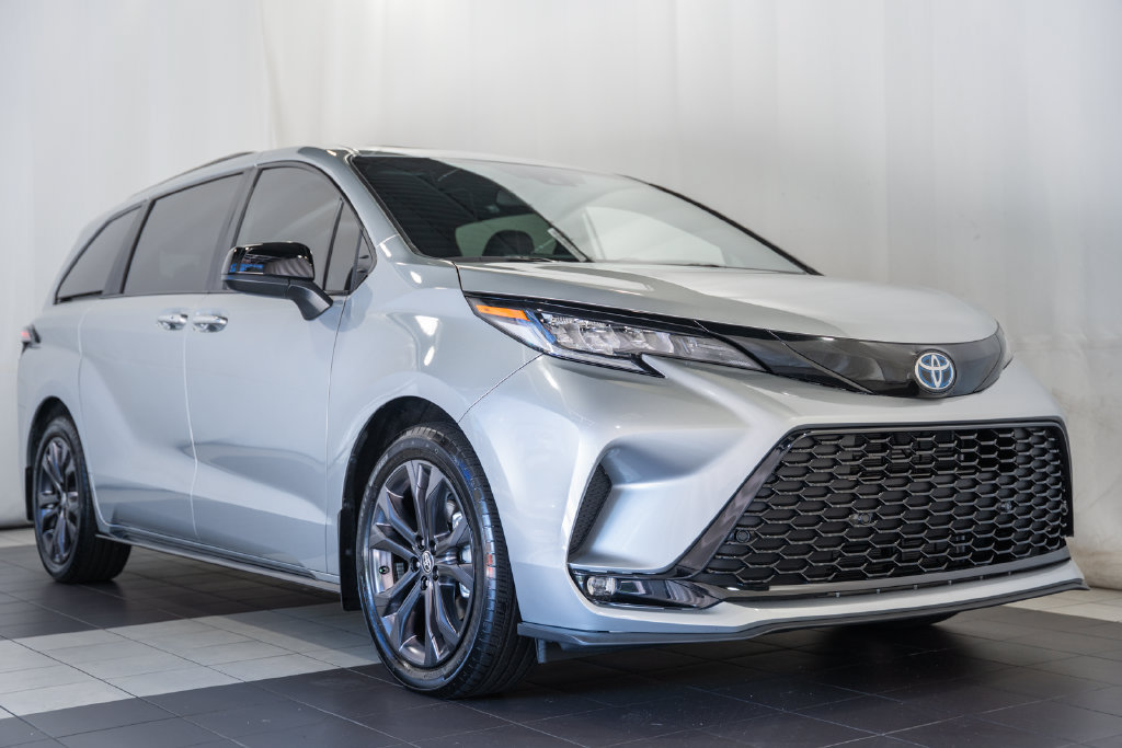 Certified 2025 Toyota Sienna XSE