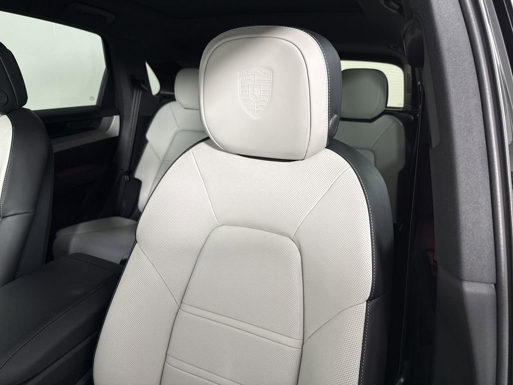 New 2026 Porsche Cayenne image 39