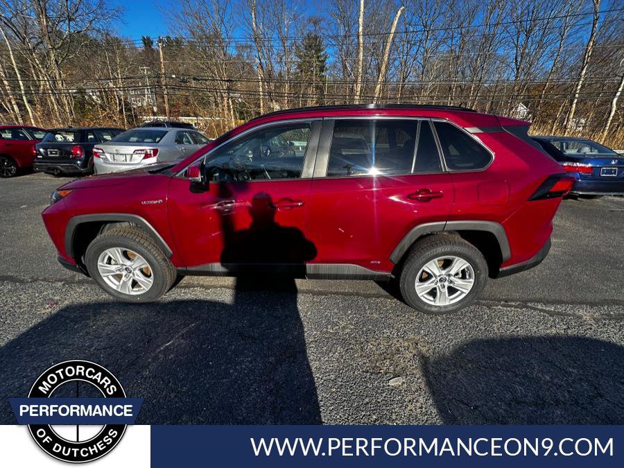 Used 2019 Toyota RAV4 LE w/ Carpet Mat Package AWD/4WD image 6