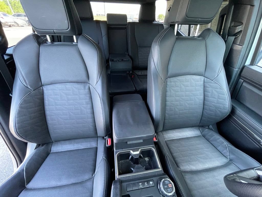Used 2025 Toyota 4Runner TRD Off-Road Premium w/ Tow Technology Package AWD/4WD image 32