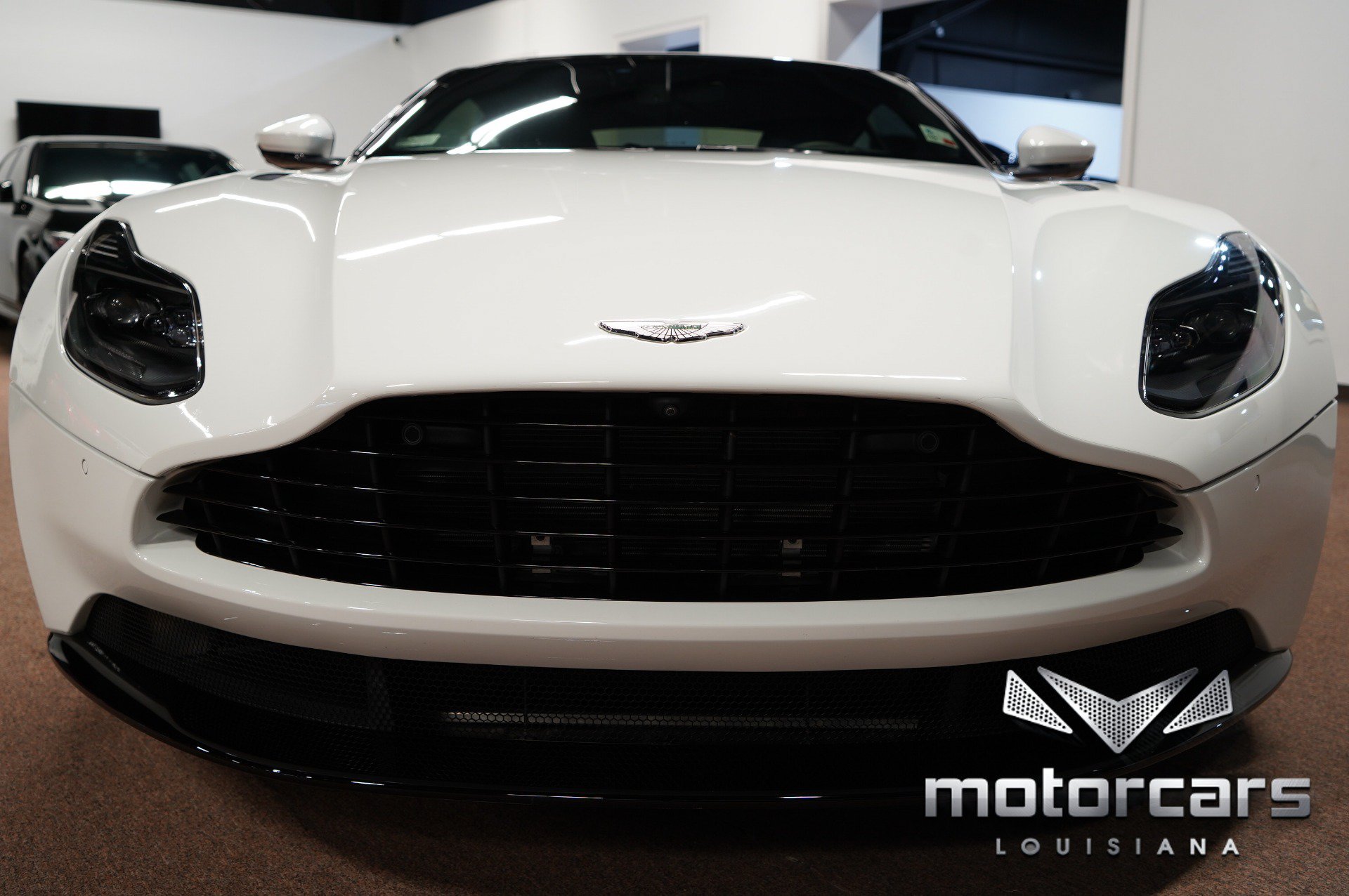 Used 2018 Aston Martin DB11 Coupe RWD image 10