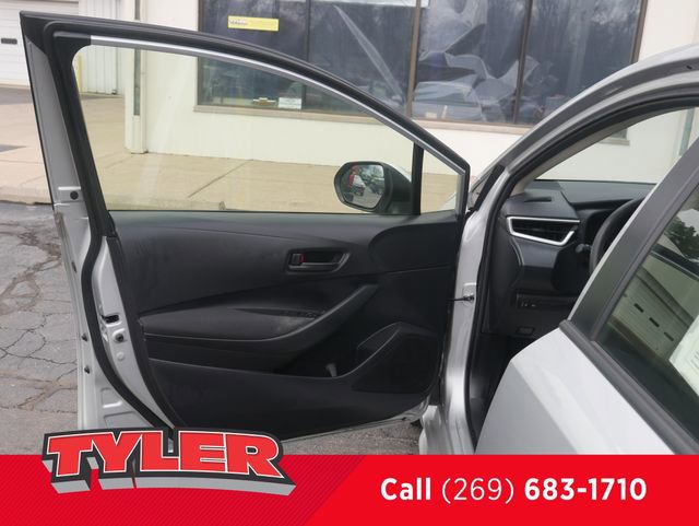 Used 2023 Toyota Corolla LE w/ LE Convenience Package image 21