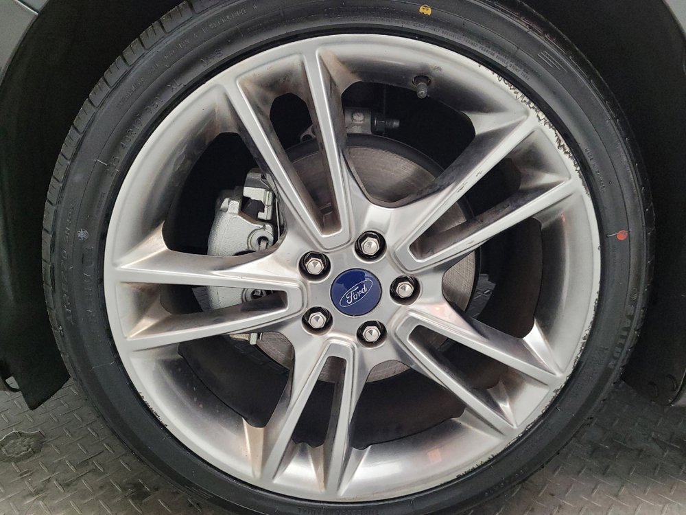 Used 2015 Ford Fusion Titanium image 31