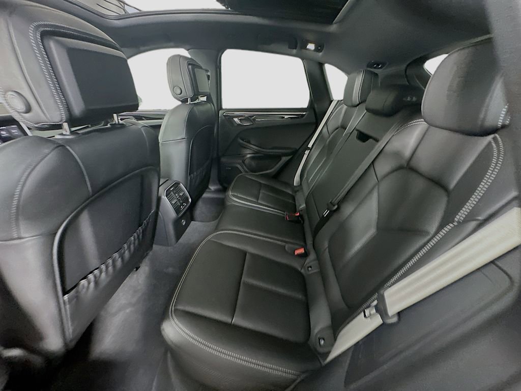 New 2026 Porsche Macan Turbo AWD/4WD image 24