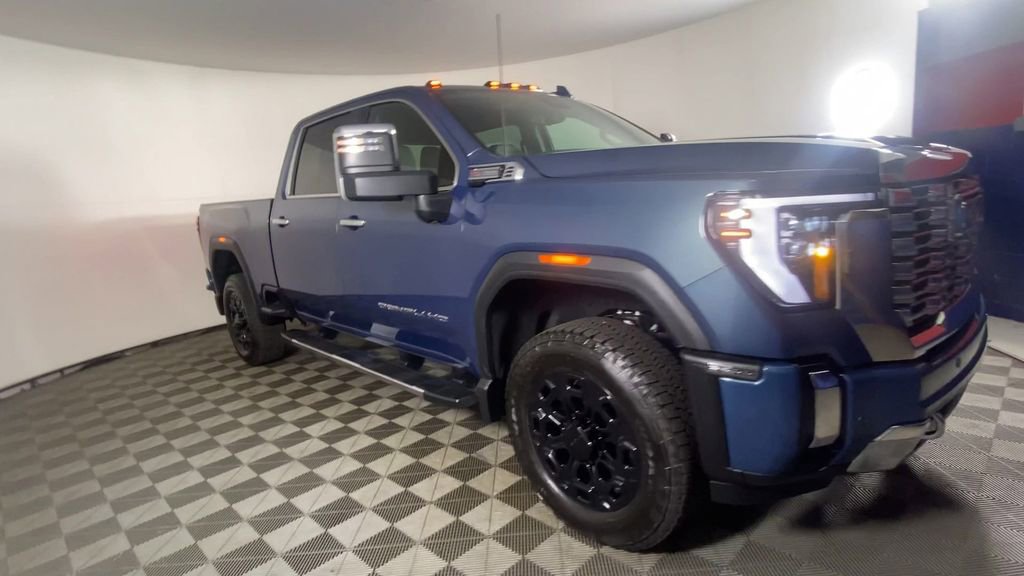 New 2025 GMC Sierra 2500 Denali w/ Denali Reserve Package image 3