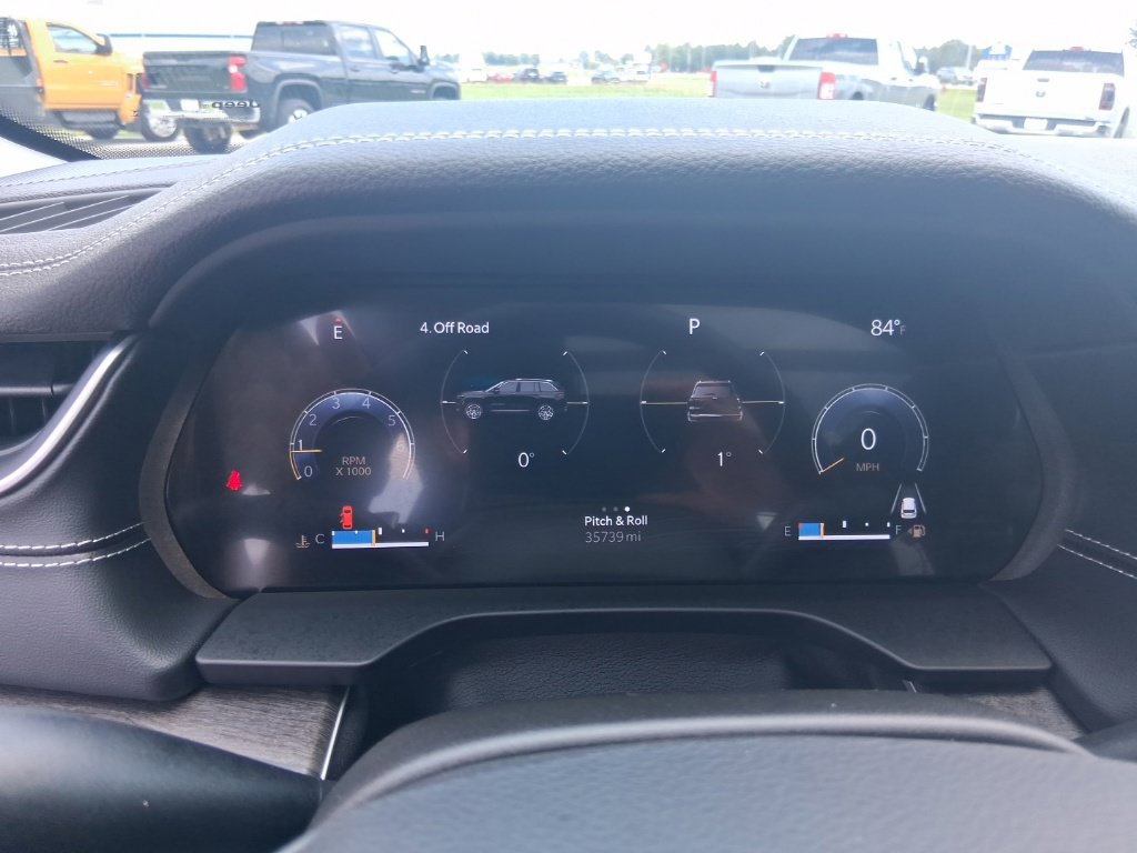 Used 2023 Jeep Grand Cherokee Limited AWD/4WD image 15