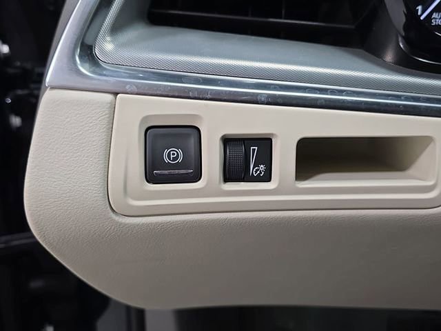 Used 2024 Cadillac XT5 Premium Luxury image 24