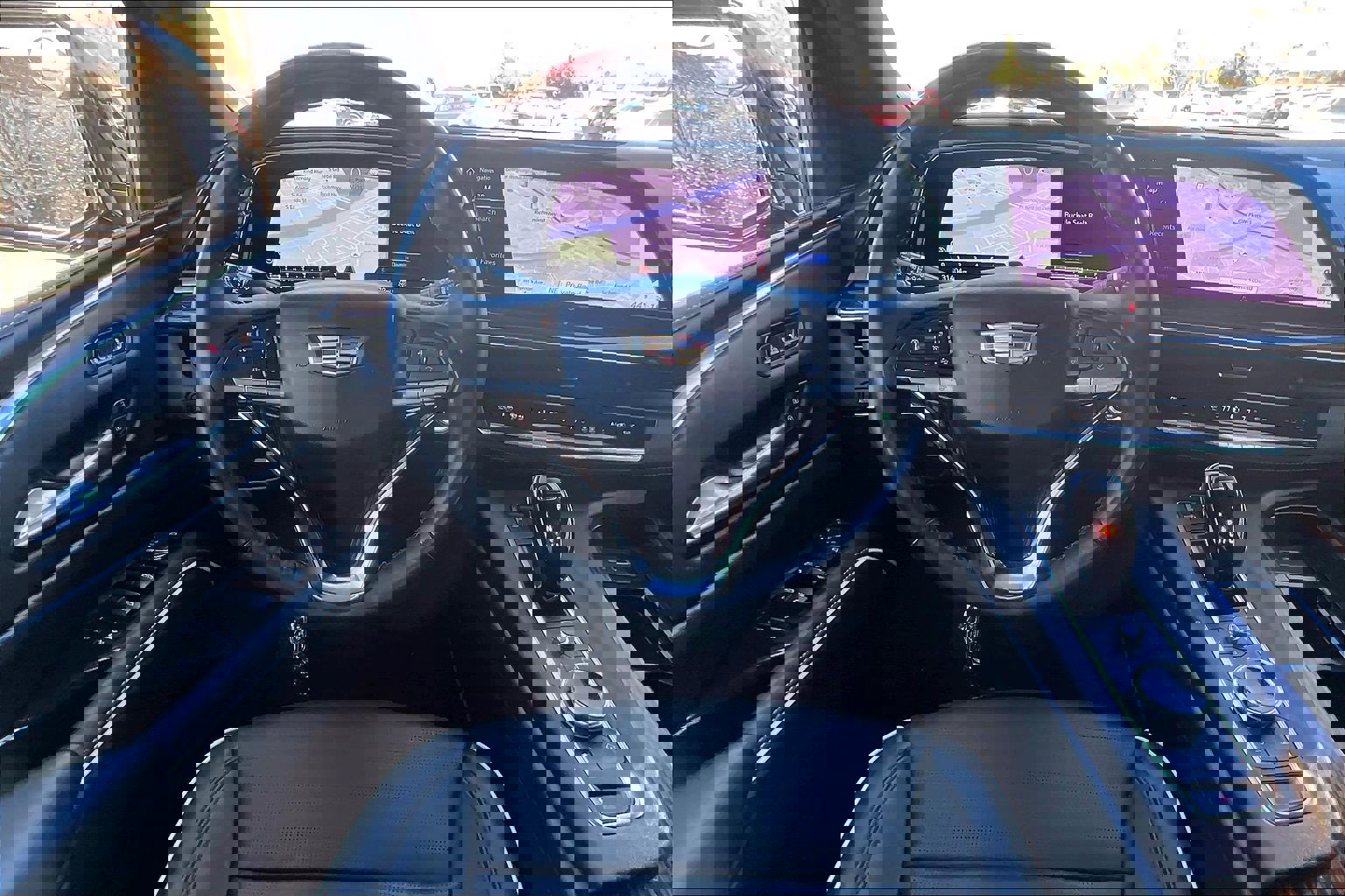 Used 2024 Cadillac Escalade ESV Premium Luxury image 5