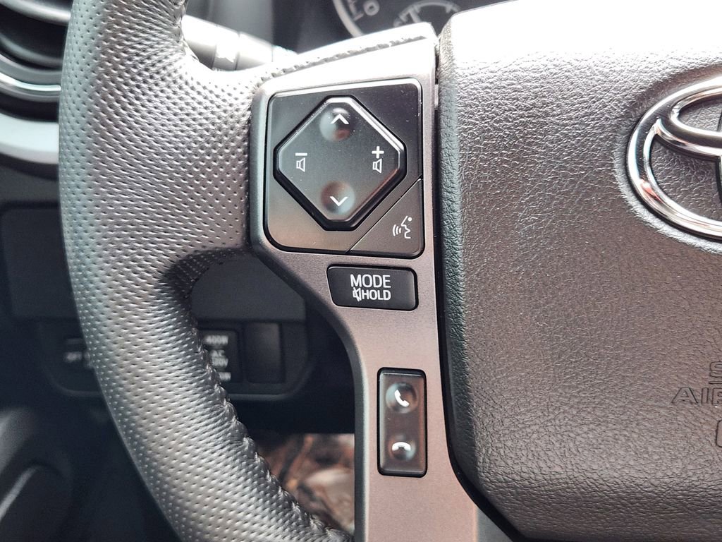 Used 2023 Toyota Tacoma TRD Off-Road w/ TRD Premium Off Road Package image 25