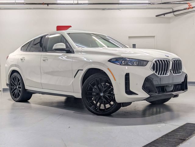 Used 2024 BMW X6 xDrive40i w/ Premium Package AWD/4WD image 2