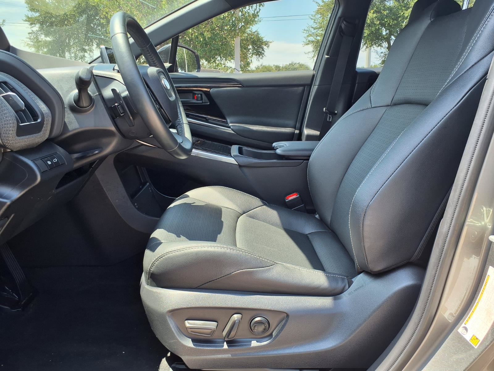 Certified 2023 Subaru Solterra AWD image 16