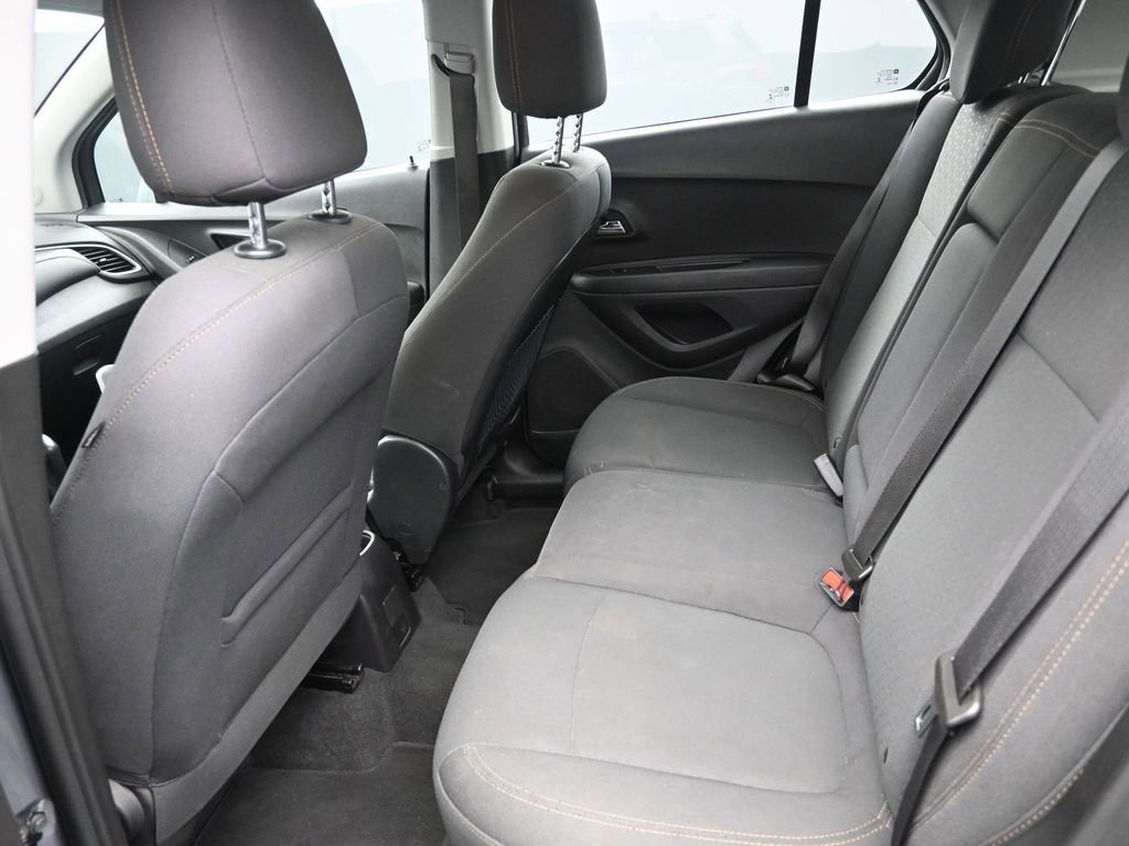 Used 2020 Chevrolet Trax LS image 14