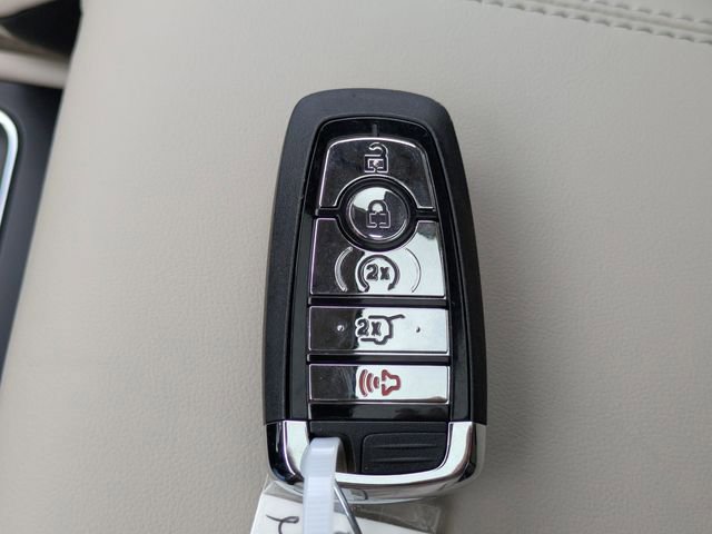 New 2026 Lincoln Corsair Premiere image 27