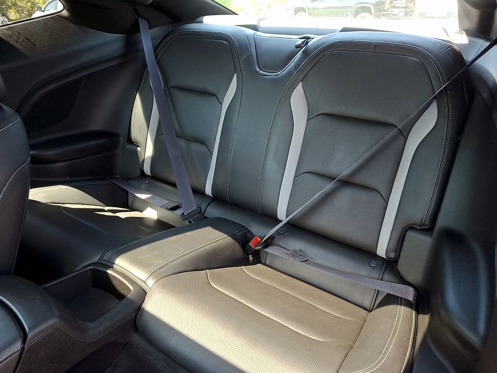 Used 2017 Chevrolet Camaro LT RWD image 10