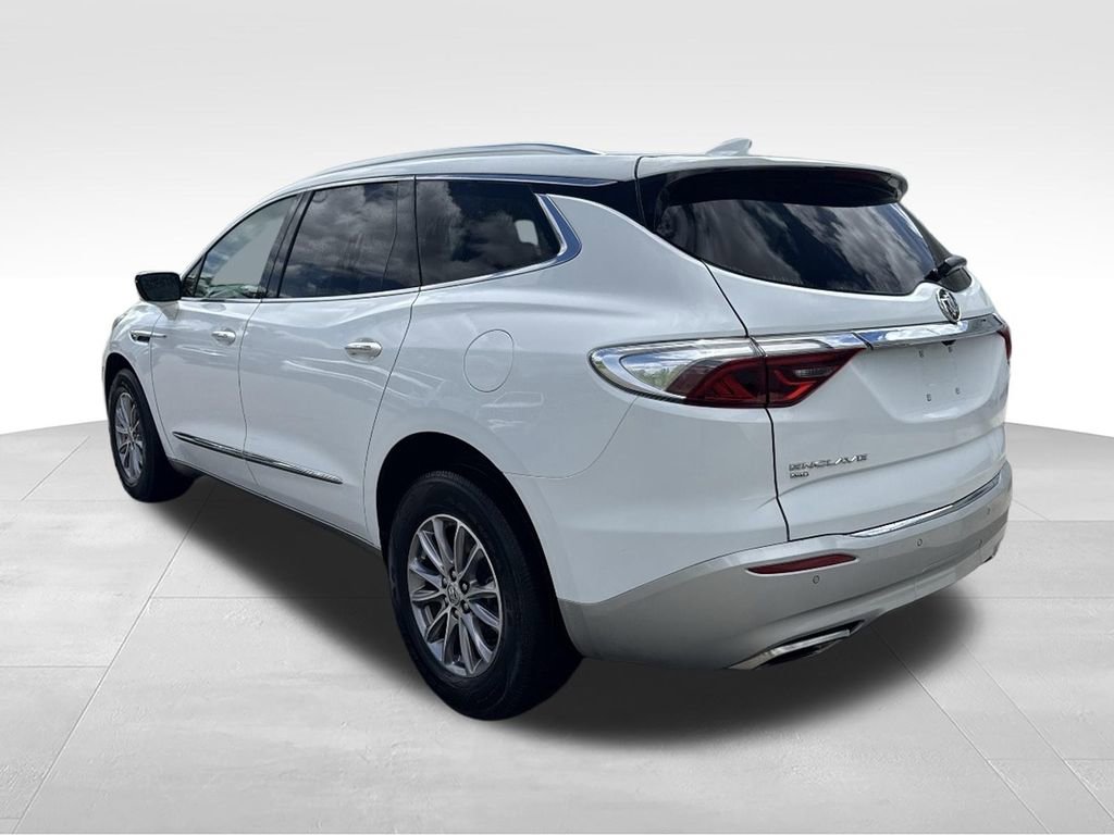 Used 2023 Buick Enclave Essence AWD/4WD image 9