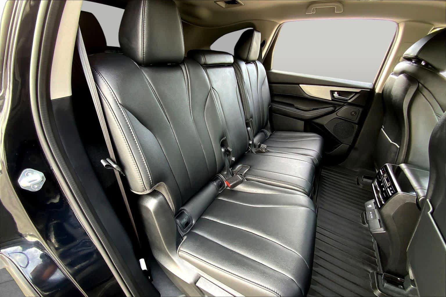 Used 2025 Acura MDX FWD image 31
