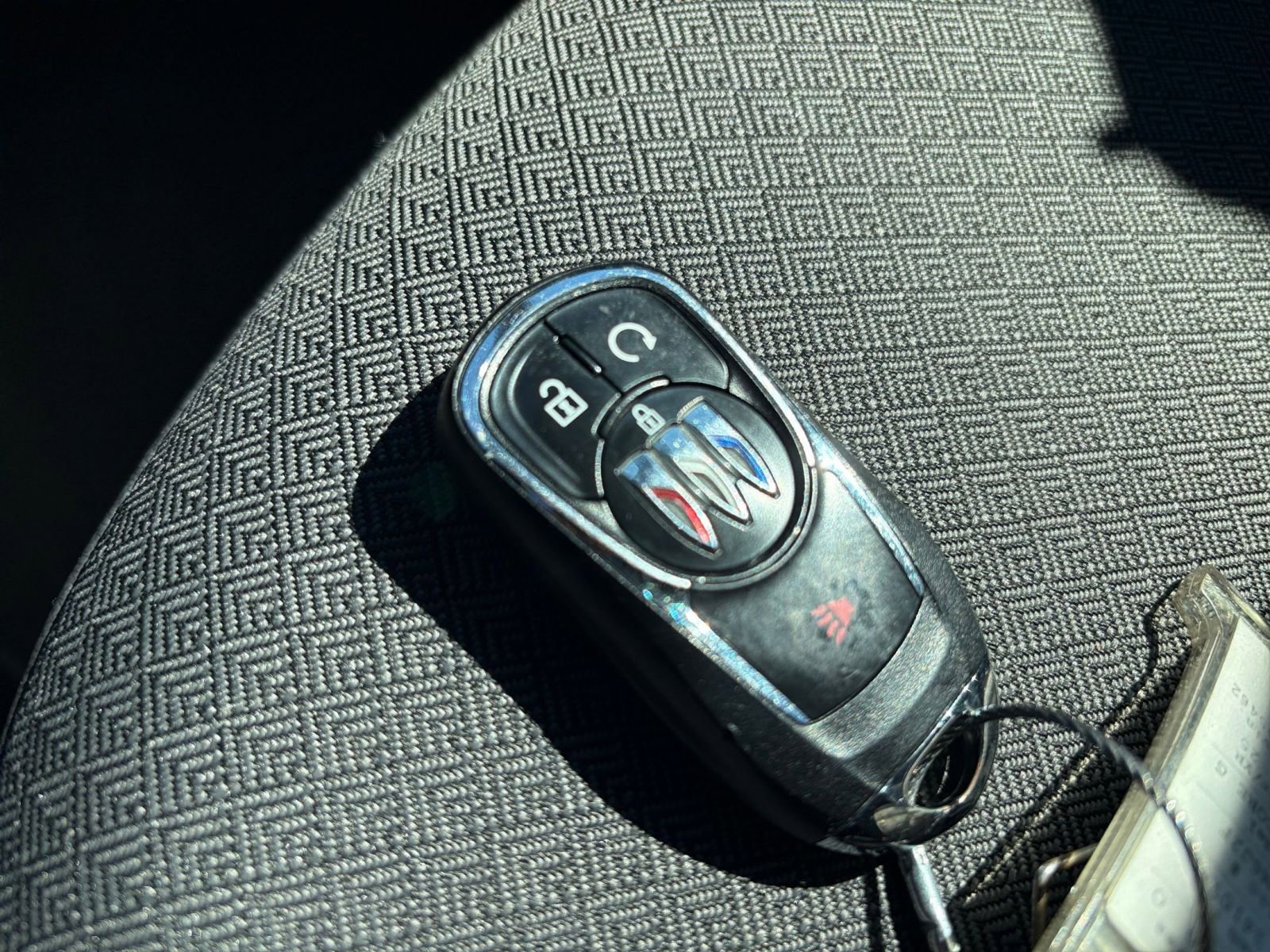 Used 2025 Buick Encore GX Preferred image 23