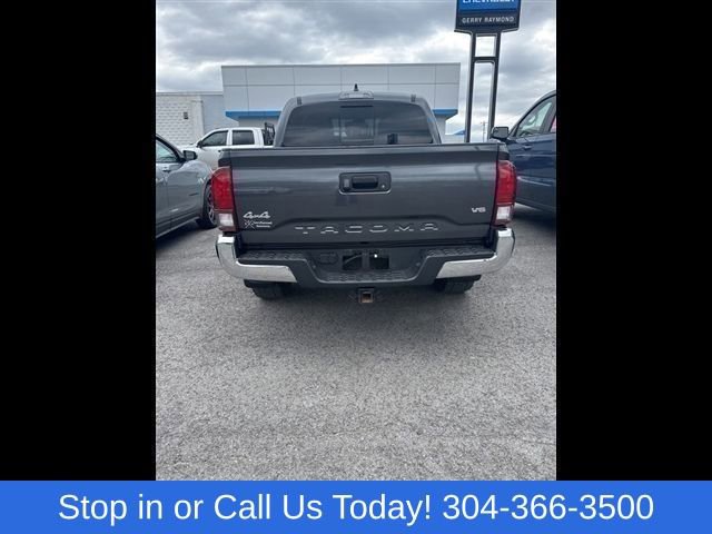 Used 2022 Toyota Tacoma SR5 AWD/4WD image 6