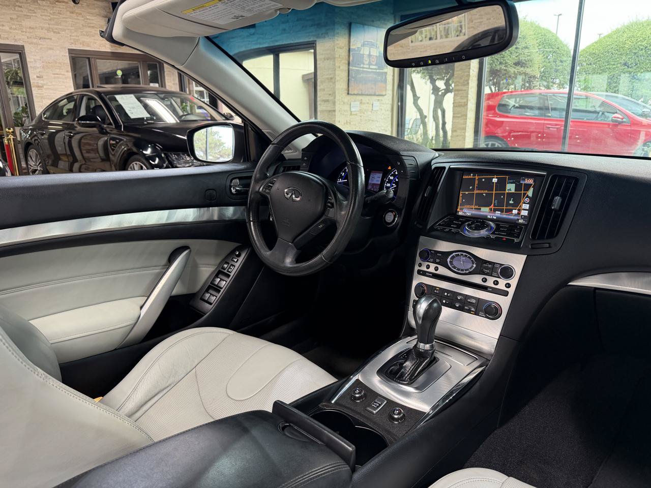 Used 2014 INFINITI Q60 Convertible w/ Premium Package RWD image 20