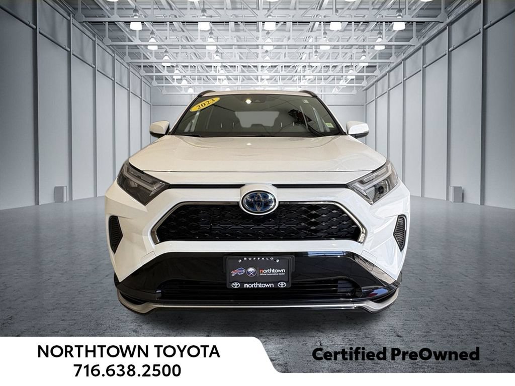 Used 2023 Toyota RAV4 SE w/ Weather & Moonroof Package AWD/4WD image 6