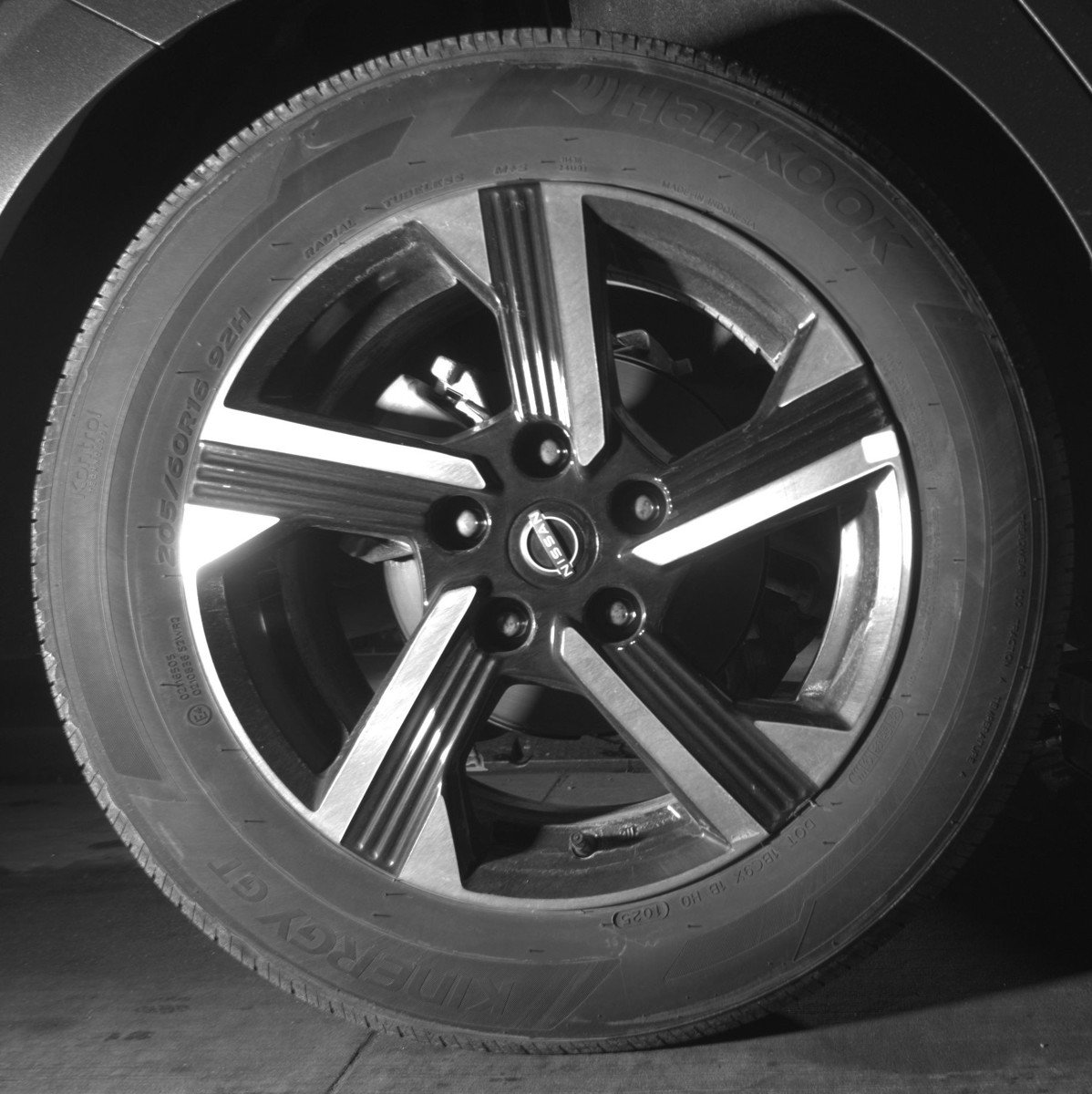 Used 2025 Nissan Sentra SV FWD image 15