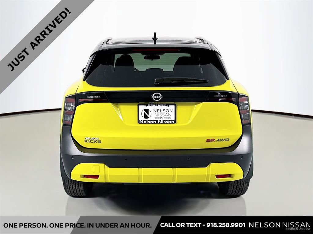Certified 2025 Nissan Kicks SR image 6