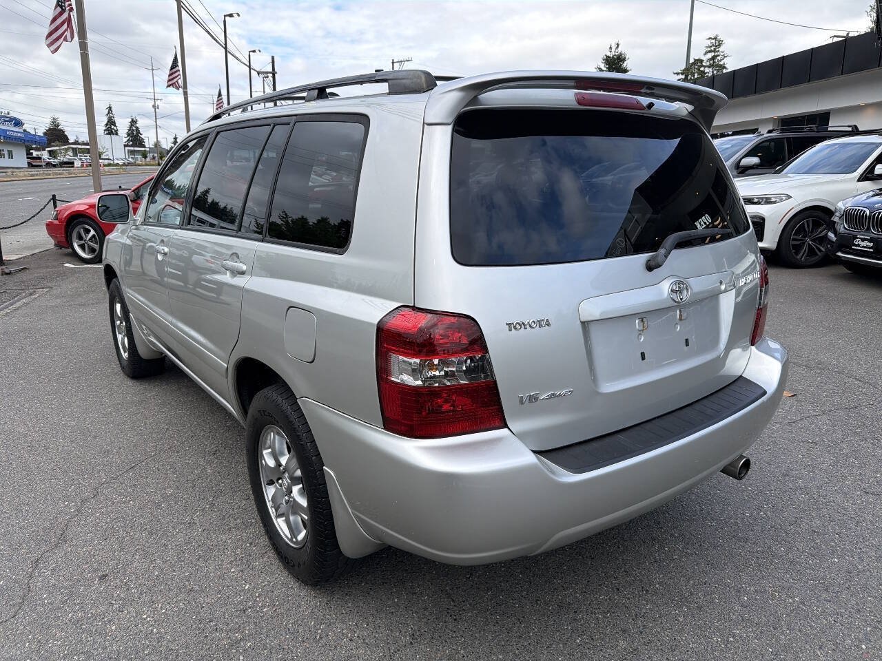 Used 2007 Toyota Highlander 4WD V6 w/ 3rd Row image 3