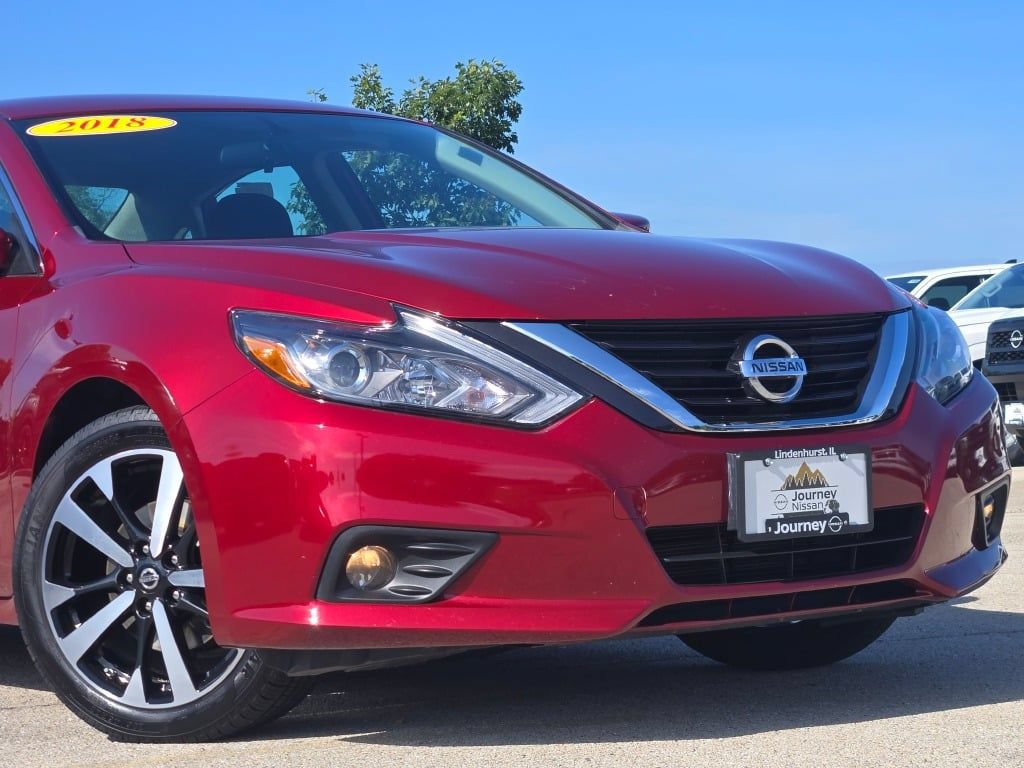 Used 2018 Nissan Altima 2.5 SR FWD image 2