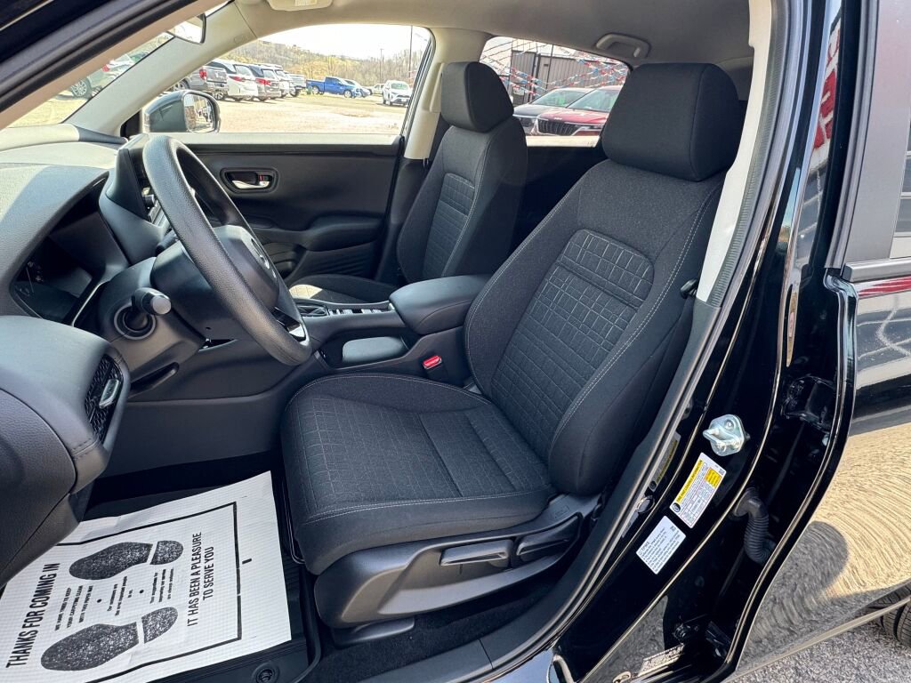 Used 2024 Honda HR-V LX image 14