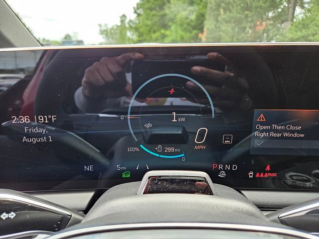 New 2025 Cadillac Optiq Sport 2 w/ LPO, Floor Liner Package AWD/4WD image 30