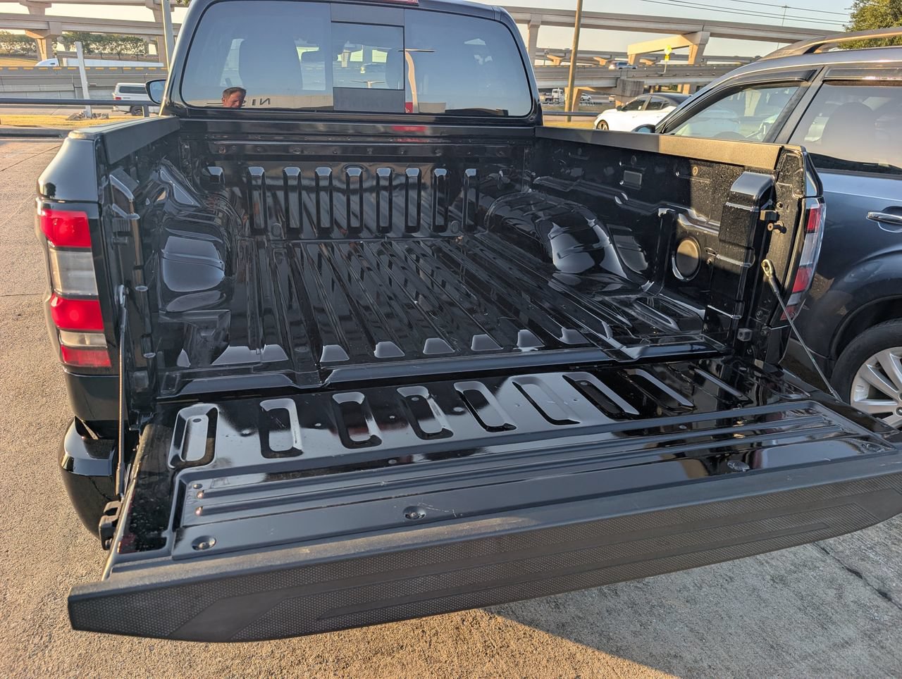Certified 2025 Nissan Frontier SV RWD image 25