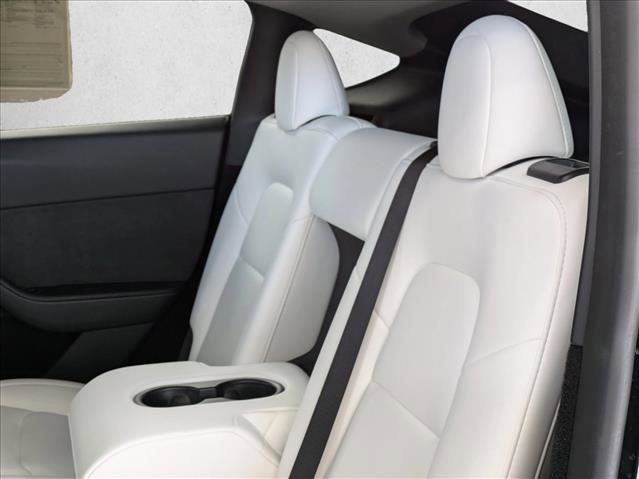 Used 2024 Tesla Model Y Long Range AWD/4WD image 25