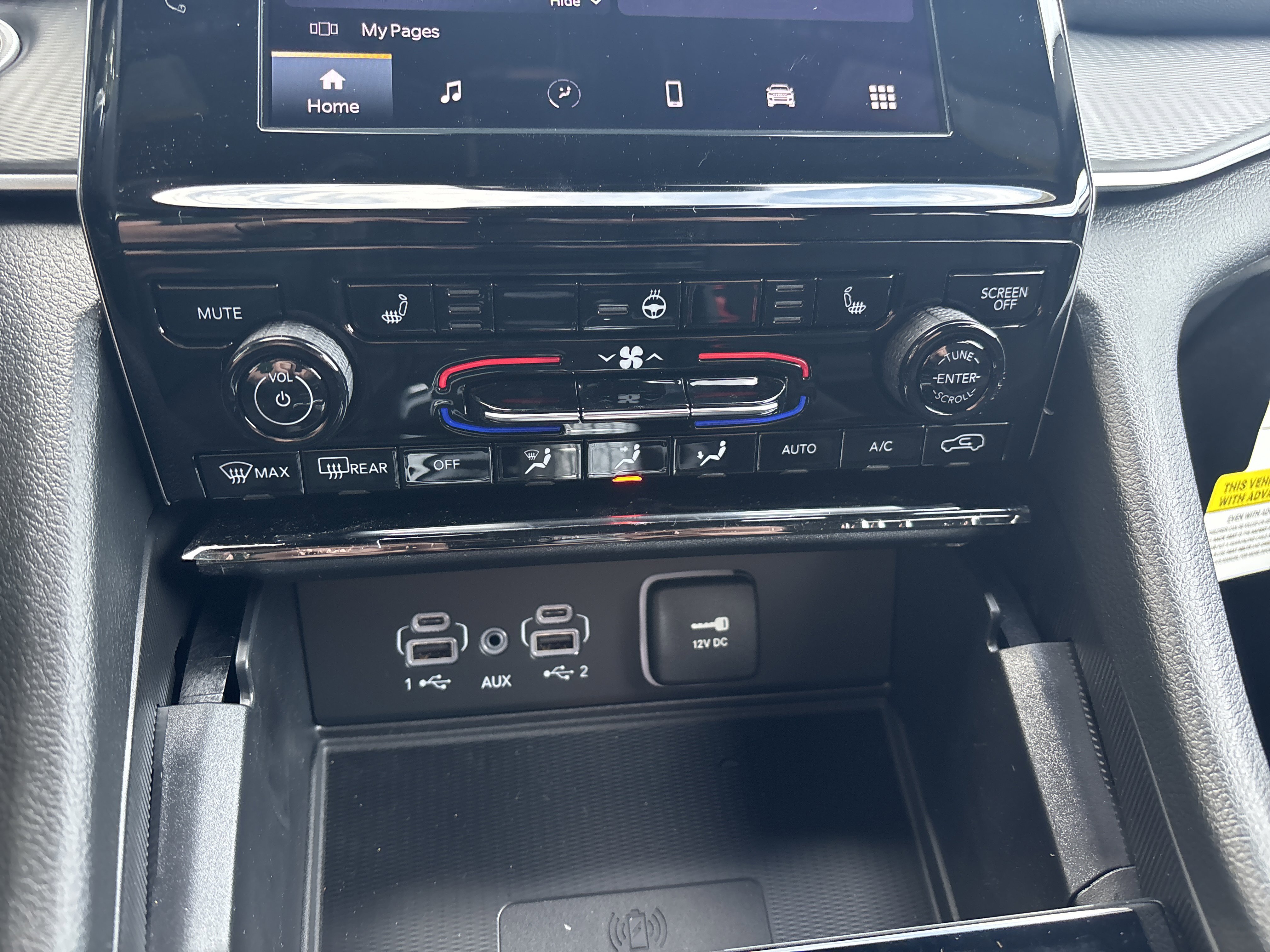 New 2025 Jeep Grand Cherokee Laredo X w/ Luxury Tech Group I image 24