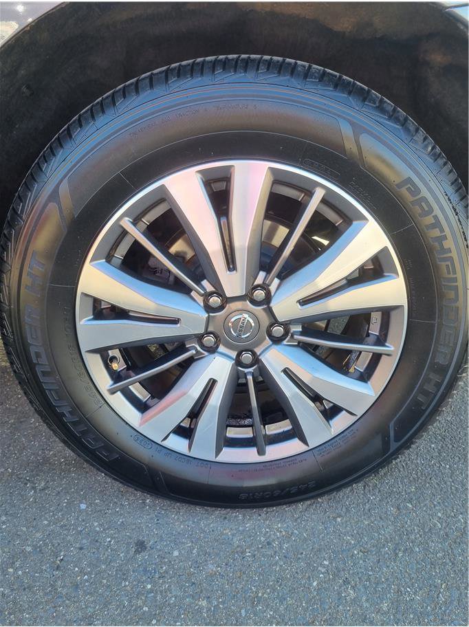 Used 2019 Nissan Pathfinder SV AWD/4WD image 19