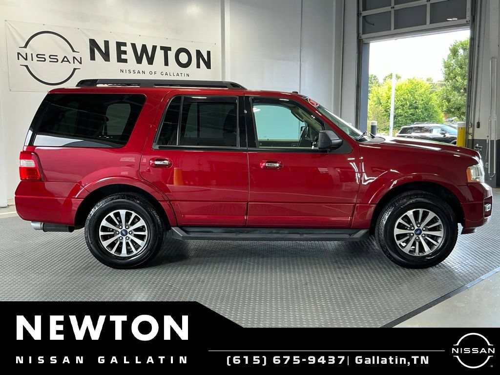 Used 2017 Ford Expedition XLT RWD image 4
