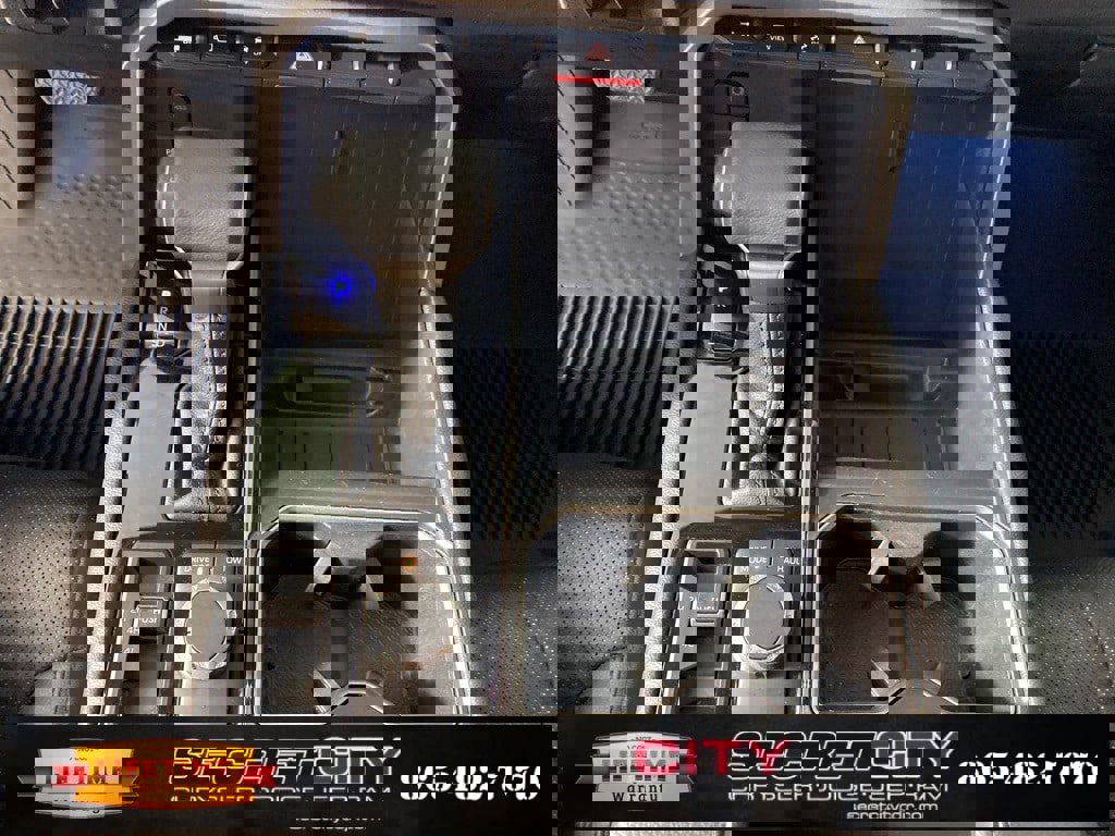 Used 2024 Toyota Tundra Limited image 23