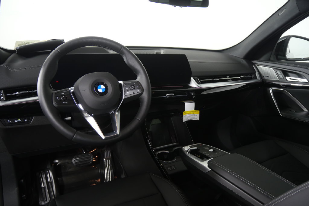 New 2026 BMW X2 xDrive28i w/ Technology Package AWD/4WD image 17