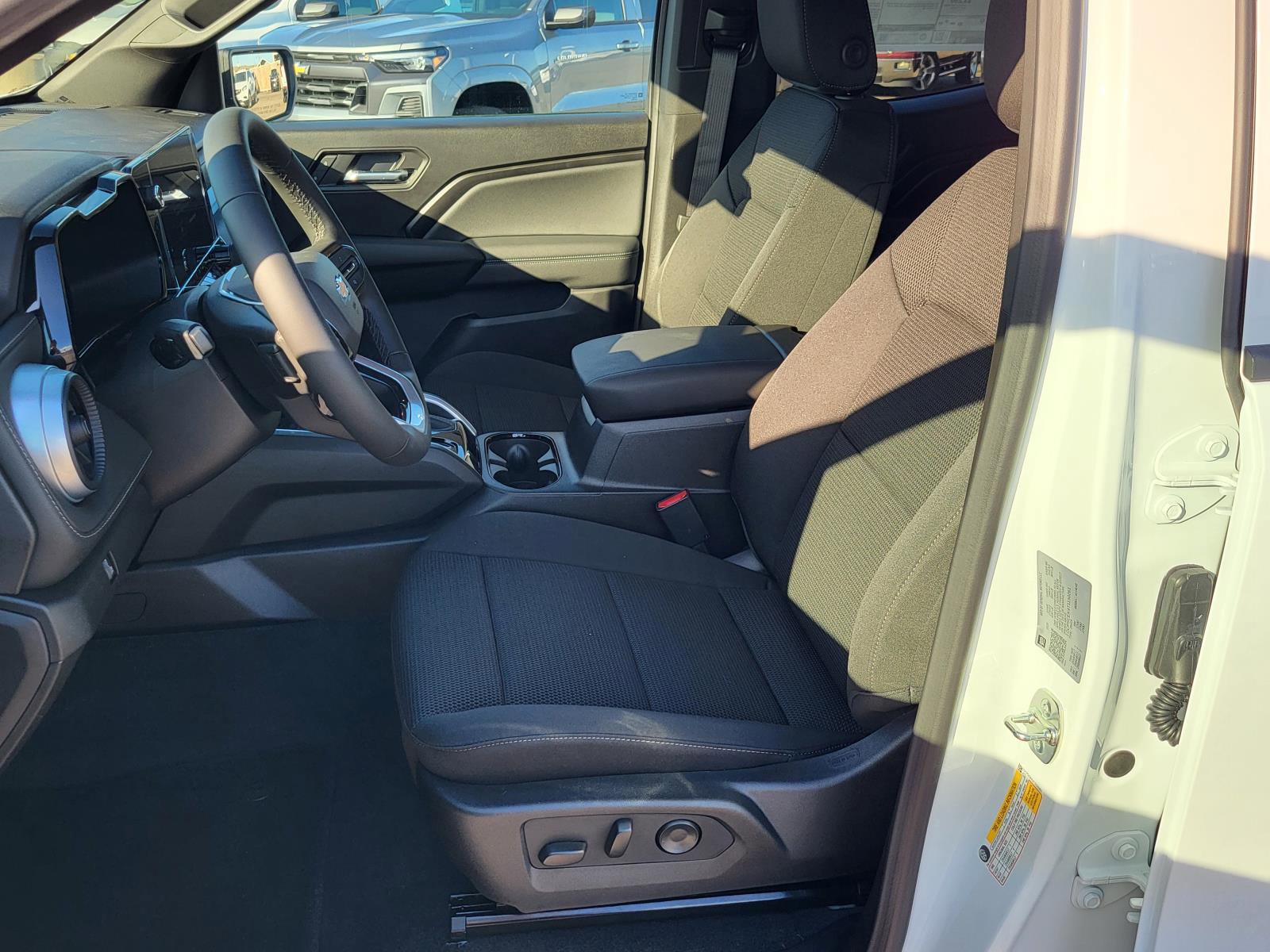 New 2026 Chevrolet Colorado LT image 14